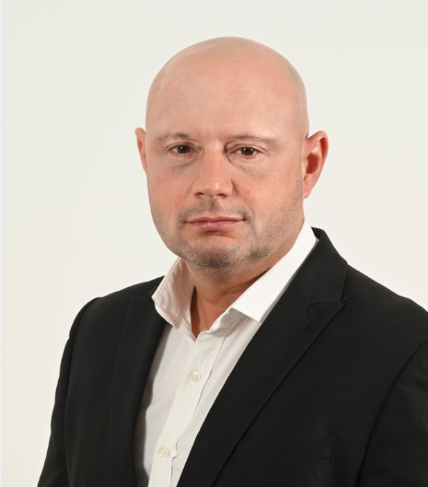 Алекс Миллер